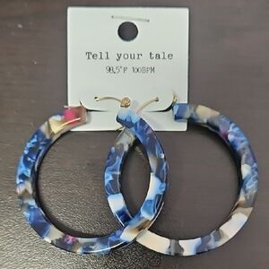 Elegant Blue and Gold Dangle Earrings